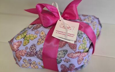 Colomba cicc bianco e lamponi